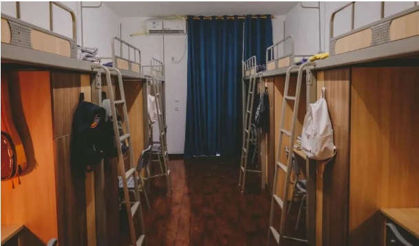 重庆移通学院宿舍条件怎么样,有空调和独立卫生间吗？（附宿舍图片）