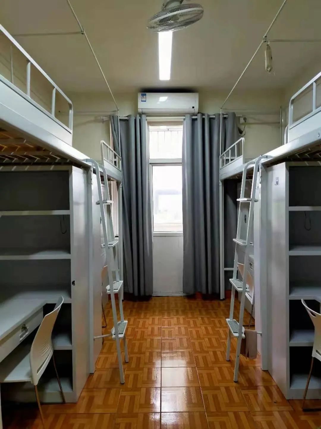 上海大学宿舍条件怎么样,有空调和独立卫生间吗？（附宿舍图片）